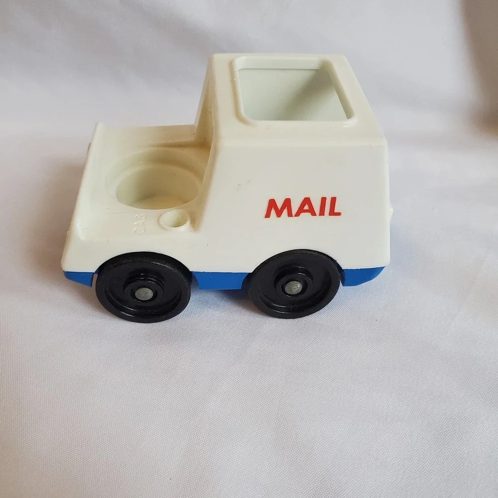 Vintage 1986 Fisher Price Mail Main Street Truck‎ Little People Toy Car Jeep Old